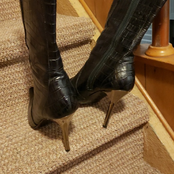 Steve Madden Sexy Real Leather Boots - Picture 3 of 3